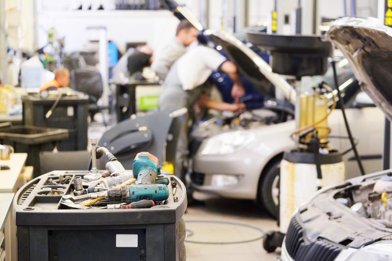 Comment choisir un garage poids lourds fiable pour votre flotte ?